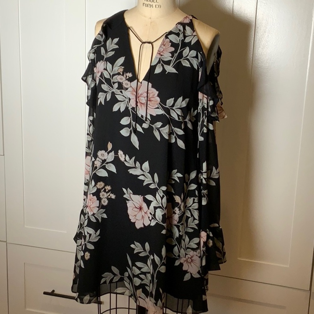 Guess Floral Cold Shoulder Dress S